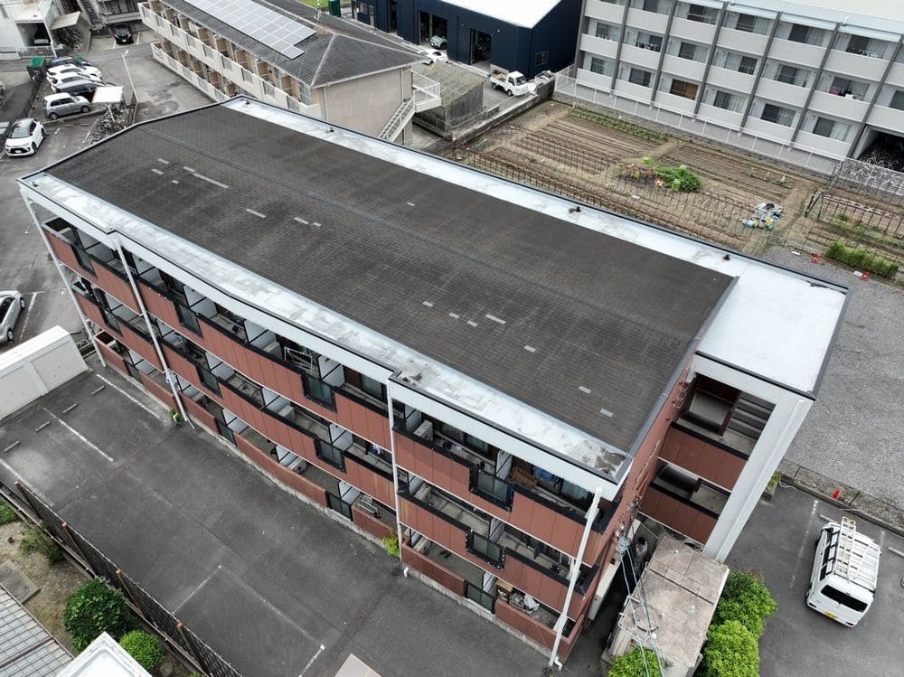津市の外壁塗装、屋根塗装、防水工事をリペイント匠が施工した写真
