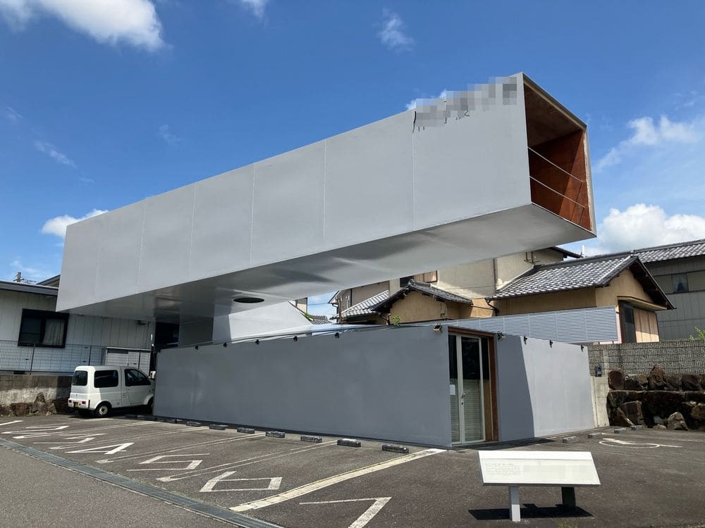 名張市の外壁塗装、防水工事をリペイント匠が施工した写真